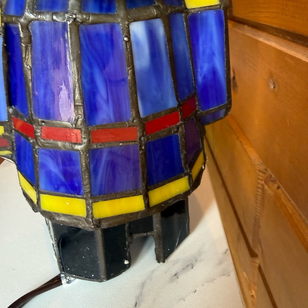 Thomas Pacconi Classics Stained Glass Nutcracker Lamp - Multicolor - Picture 6 of 10